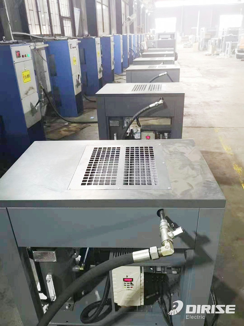 空壓機專用變頻器應(yīng)用現(xiàn)場